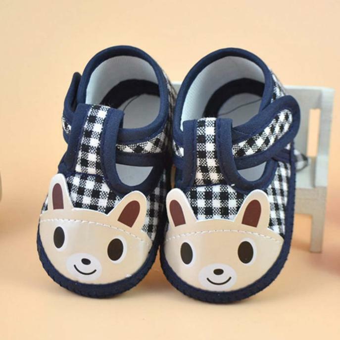 Botines de dibujos animados para bebé, zapatos antideslizantes de suela suave para niño y niña, zapatos para recién nacido