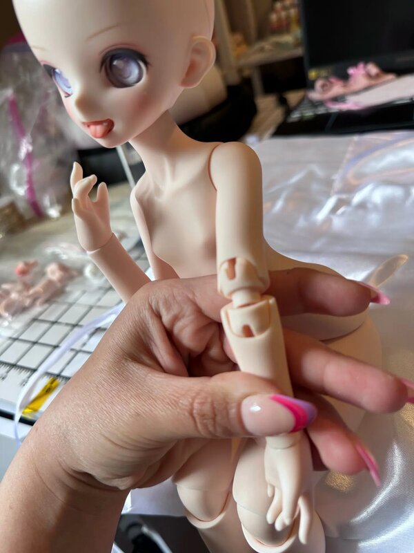 Nowy 1/4 BJD sd lalka uśmiechnięty chłopiec wystaje z języka i pokazuje zęby materiał żywiczny Anime urocza dziewczyna Makeup DIY zabawki