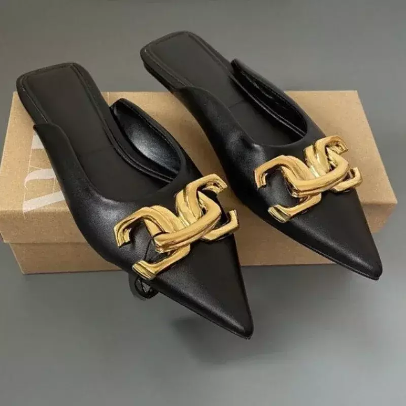 Женские туфли с закрытым носком, однотонные удобные повседневные тапочки с металлическим украшением, осень 2024