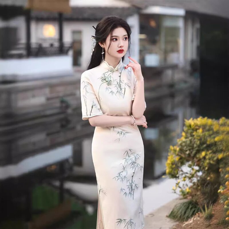 Gaun pesta lengan pendek gaya Tiongkok wanita ditingkatkan Cheongsam renda seksi Qipao harian anak perempuan musim panas