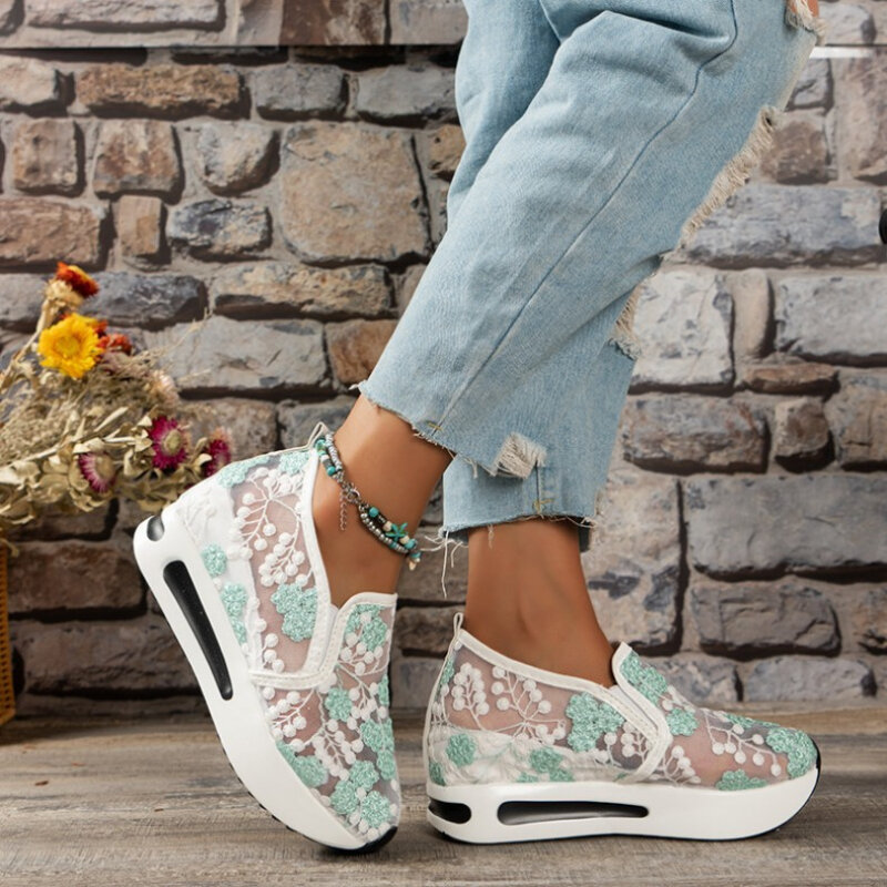 Женские туфли на одной подошве, новинка весны-лета 2024, повседневный комплект из сетчатой ткани с высокой подошвой, Женская однотонная обувь
