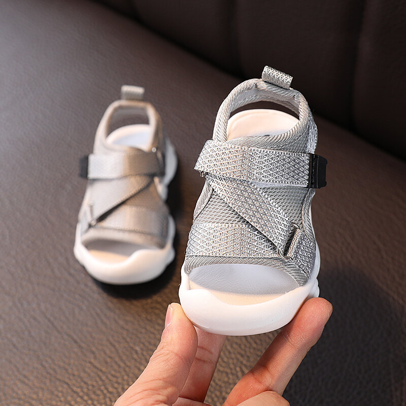Stylowe sandały dziecięce na ramiączkach letnie klapki buty z siatką podeszwa oddychająca miękka w wieku 1-3 lat