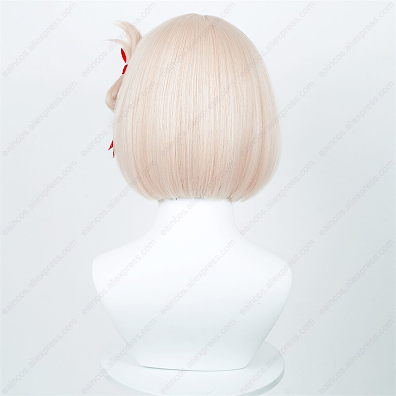 Peluca de Cosplay de Anime Nishikigi Chisato, pelucas cortas doradas ligeras de 30cm, cabello sintético resistente al calor