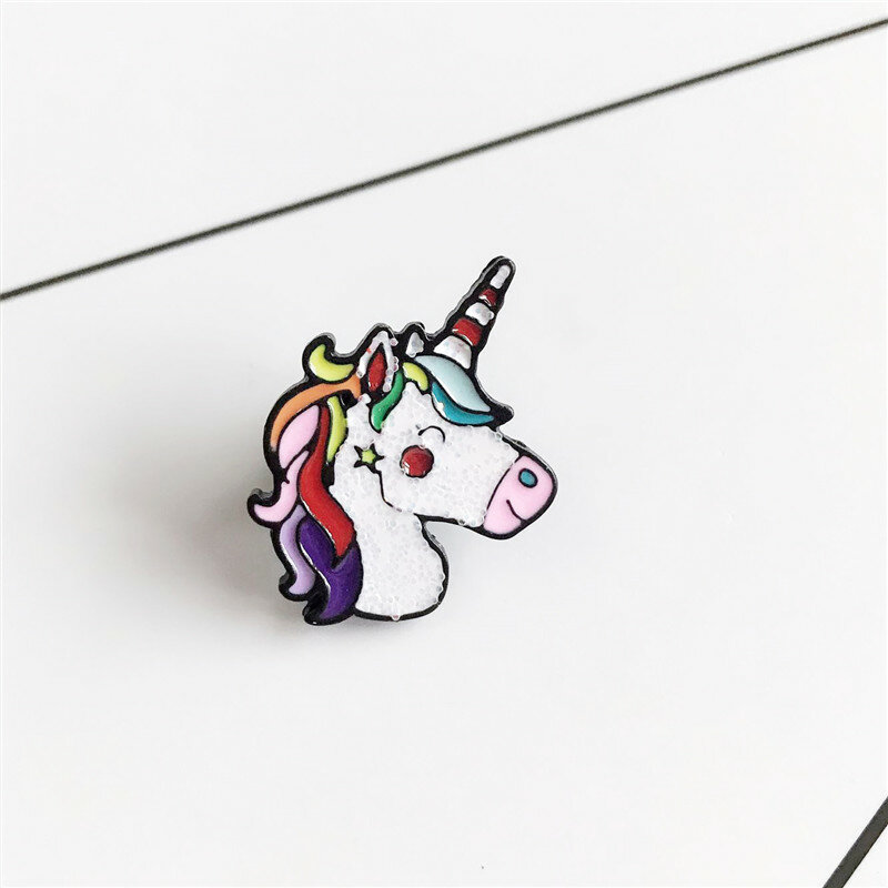 XEDZ Trend unicorno smalto spilla cavaliere arcobaleno unicorno gelato astronave carino unicorno distintivo in metallo Punk spille gioielli Gif