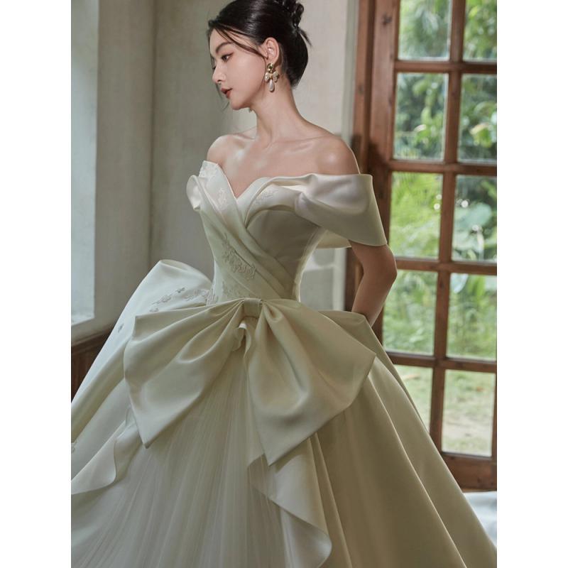 Женское атласное свадебное платье It's yiiya, бежевое платье в пол с открытыми плечами и шнуровкой на лето 2024