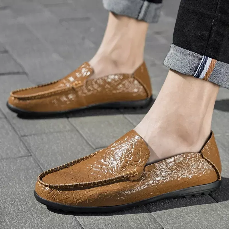 Men's Shoes on Sale 2023 High Quality Slip on Leather Casual Shoes Spring and Autumn Solid Concise Low-heeled Business Loafers