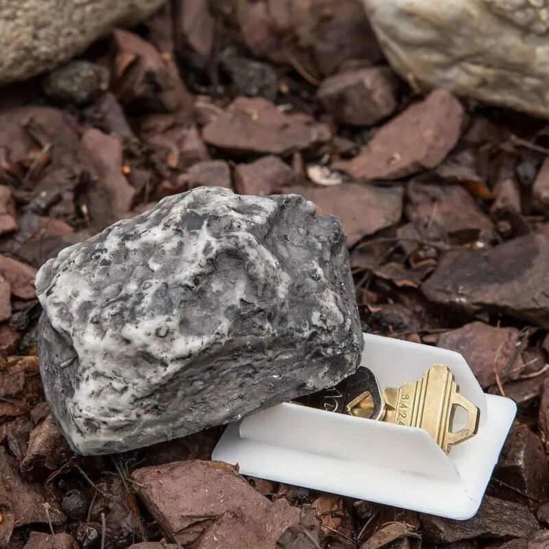 Proteja suas chaves sobressalentes com esta rocha falsa única, Key Hider, uma ideia perfeita do presente
