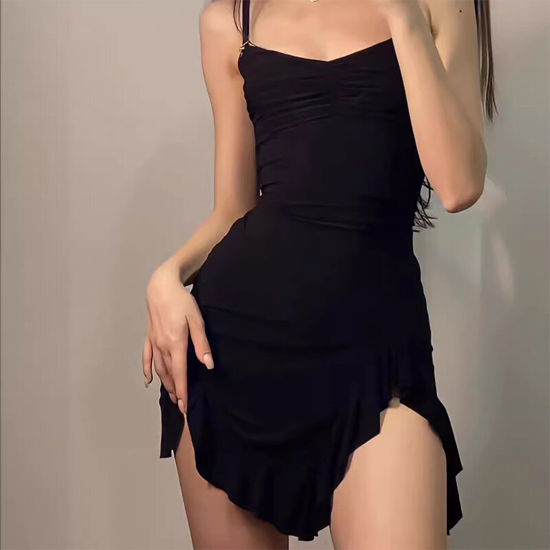 Gaun wanita rok pendek punggung terbuka tali gaun celah bunga hitam rok Suspender rok pendek penutup pinggul rok pendek perempuan seksi seksi