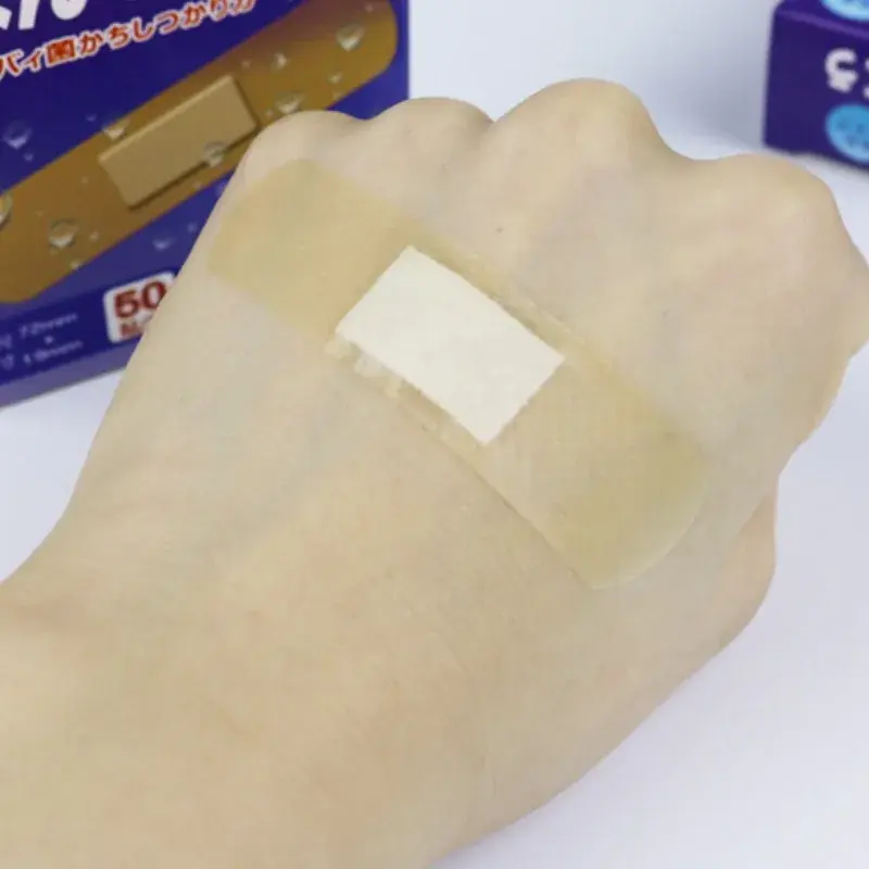 50 sztuk/pudło pierwszej pomocy klej hemostatyczny bandaże oddychająca wodoodporna plaster zestaw ratunkowy dla dzieci dzieci na zewnątrz podróży