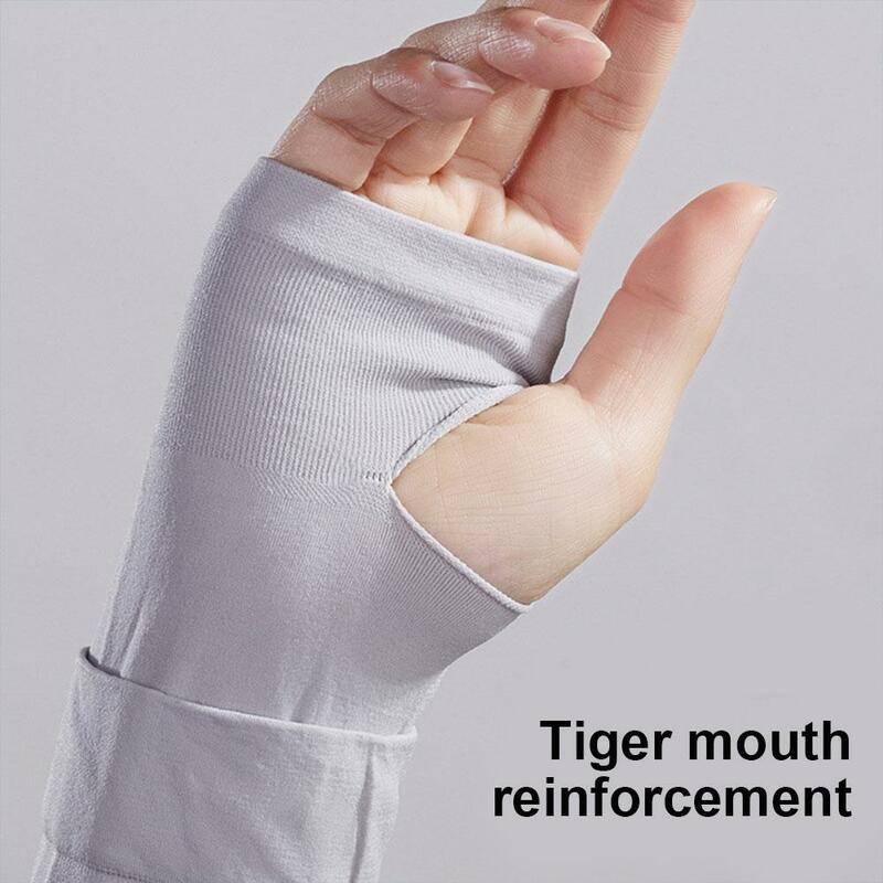 ถุงมือผ้าไหมน้ำแข็งป้องกันรังสียูวีบางป้องกันแสงแดดถุงมือยาวแบบไม่มีนิ้วแขนเย็นป้องกันแขนสีทึบ