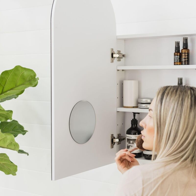 Botiquín de arco blanco con espejo, gabinete de medicina empotrado o montado en superficie con espejo-16 "x 27", cabina de medicina pequeña