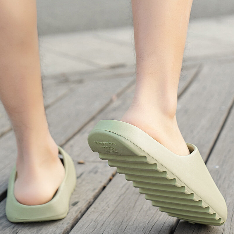 Zapatillas de EVA para hombre y mujer, chanclas de fondo suave para interiores, sandalias ligeras para la playa, novedad de verano