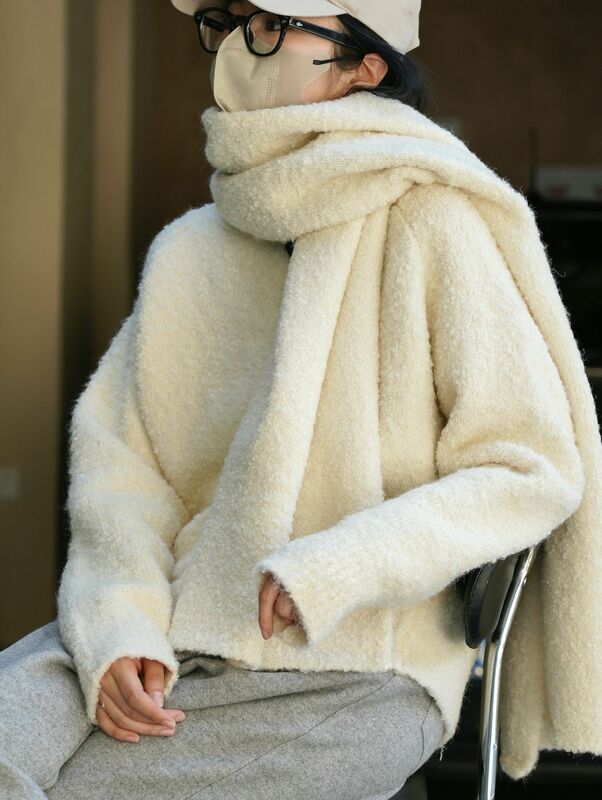 Sciarpa gonfia in misto lana di colore puro per il tempo libero delle donne invernali
