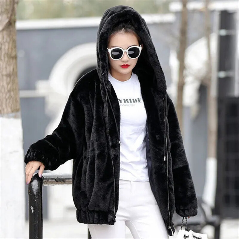 Jaket bertudung bulu kelinci imitasi wanita, jaket setengah panjang musim dingin 2023 mewah longgar lengan panjang Korea baru