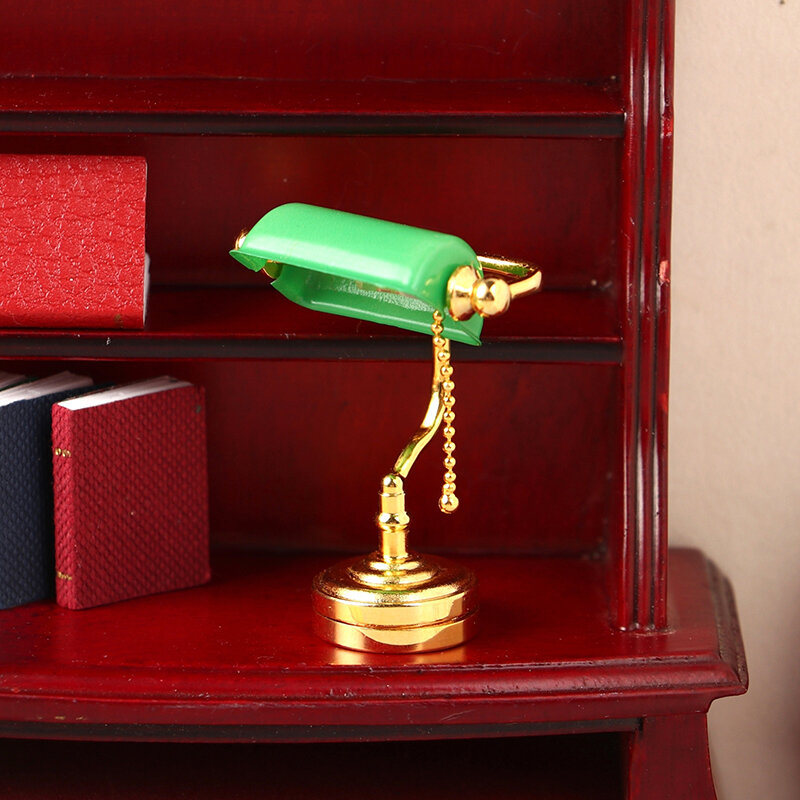 Antike Puppenhaus Miniatur Schreibtisch lampe LED Lampe grün Postbote Licht Beleuchtung Wohn möbel Modell Dekor Spielzeug Puppenhaus Zubehör