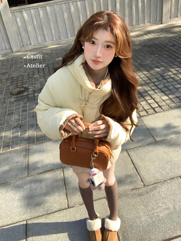 Fashion Commuter Style All-Match Women Horn Button Short Down Jacket Winter Sweet Cute Long Sleeve Loose Down Jacket for Ladies