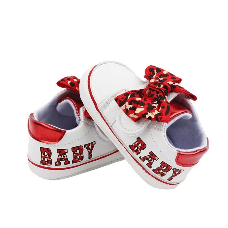 Sneaker da bambina moda antiscivolo con lettere con fiocco stampa leopardata scarpe da passeggio per la prima volta per Casual ogni giorno