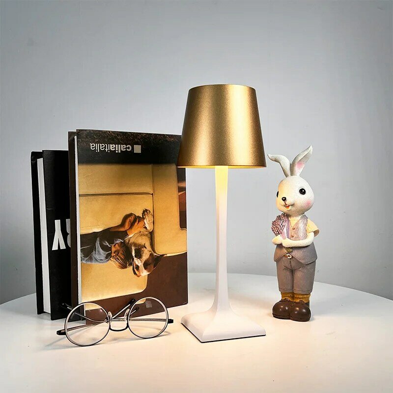 Lámpara LED de escritorio cuadrada con carga inalámbrica, recargable por USB, Decoración Retro para dormitorio y restaurante