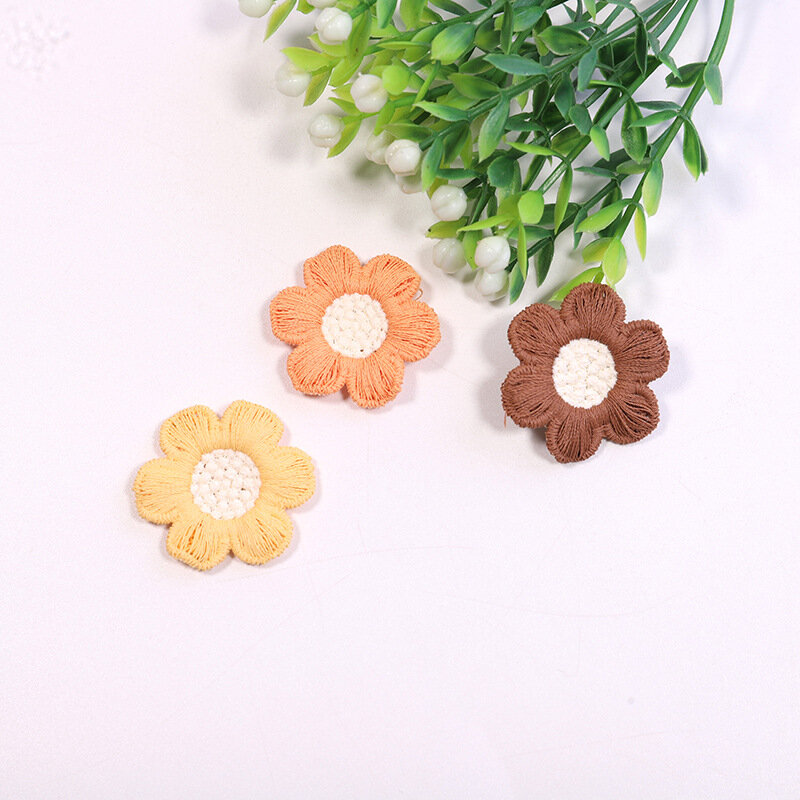 30 buah stiker bunga jepit rambut pakaian DIY tambalan kain bordir enam potong warna-warni 3cm untuk pernikahan