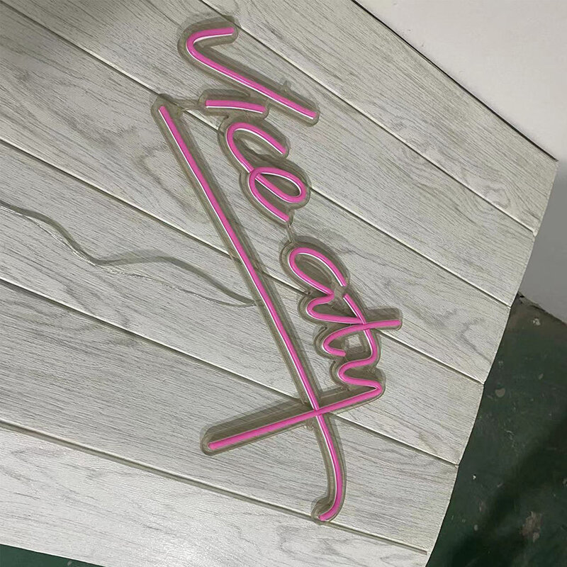 Letrero de neón Led para decoración de pared de sala de juegos, letreros de luz Rosa acrílica alimentados por USB para dormitorio, armario, letra personalizada, Vice City, 45cm