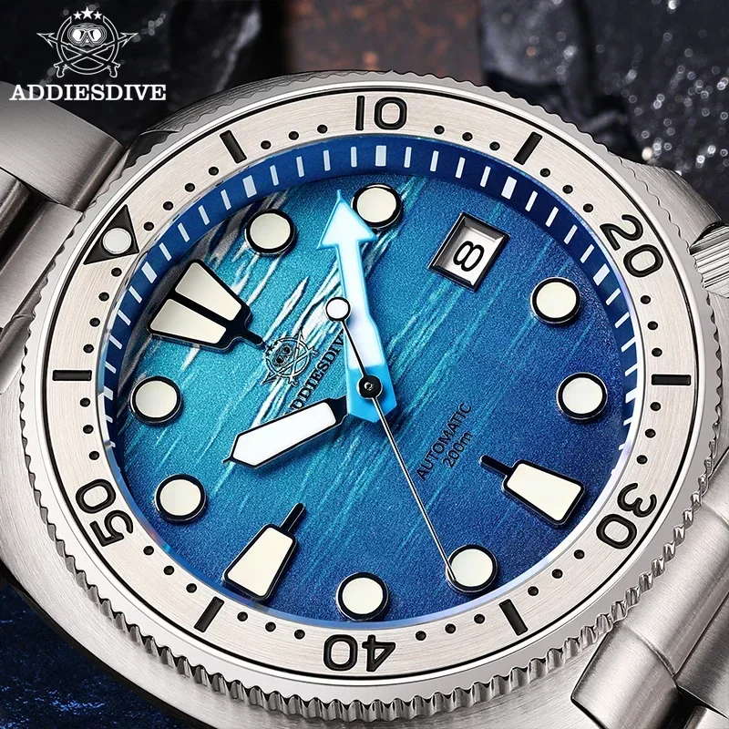 Addiesdive นาฬิกาธุรกิจนาฬิกาข้อมือผู้ชายไพลิน NH35หรูเรืองแสง200เมตรนาฬิกาข้อมือ AD2045สำหรับดำน้ำ