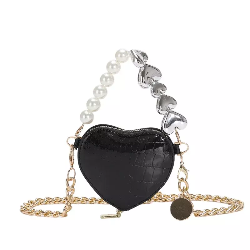 Simpatiche Mini borse a forma di cuore Love Pearl Celebrity Minaudiere 2023 borsa rossa di nuova moda borsa per rossetto popolare con catena a tracolla