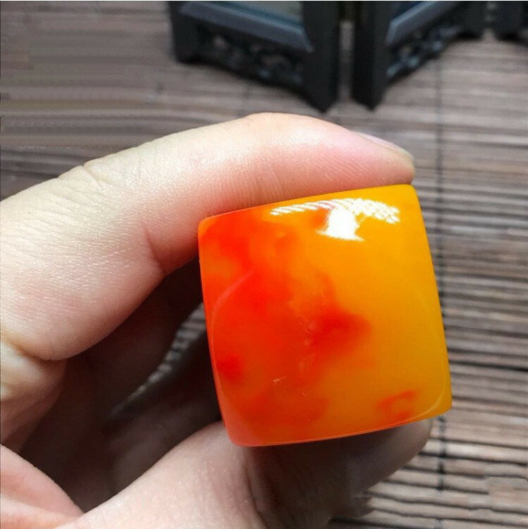 Xinjiang Gobi Bloodstone Yellow-Red Agate Seal, A Popular Name Seal, A Book Seal, A Seal Cutting Ornament.