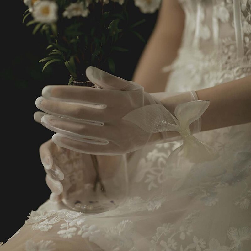 Прозрачные милые кружевные летние перчатки для невесты с жемчугом на пальцах для девушек тюлевые варежки короткие свадебные перчатки с бантом