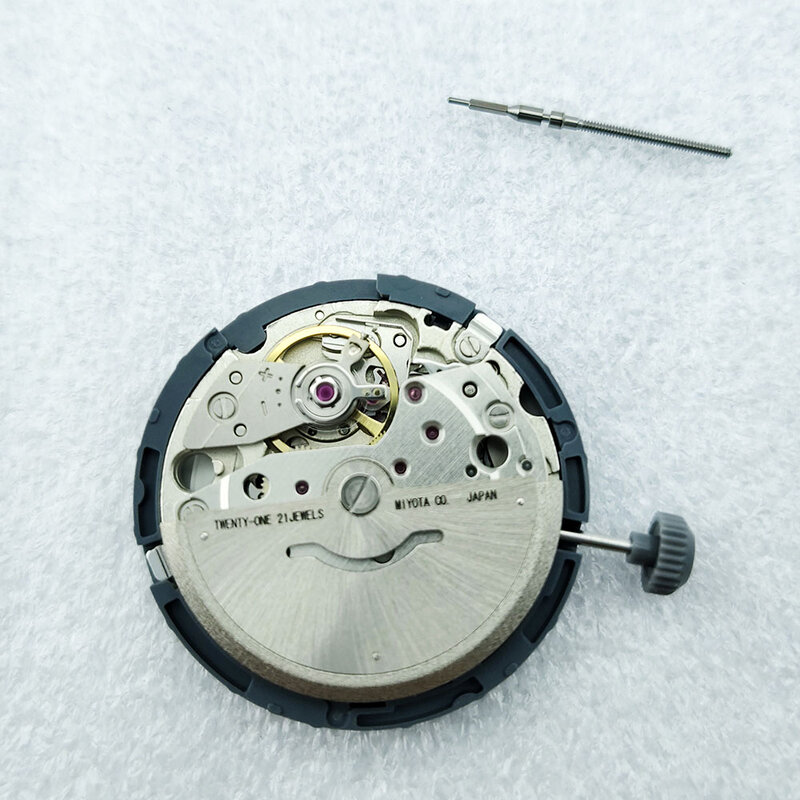8285 Japanese mechanical high precision automatic winding movement, beating 21600 times per hour
