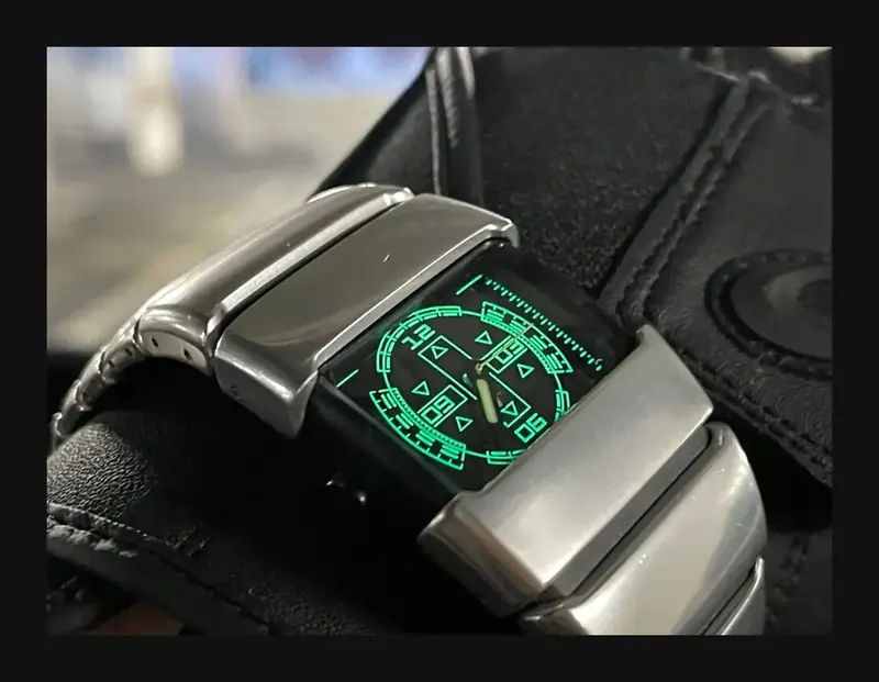 Alien Original Non Mechanical Watch Y2K Fashion Trend Retro Strap Advanced INS Small Electronic Watch