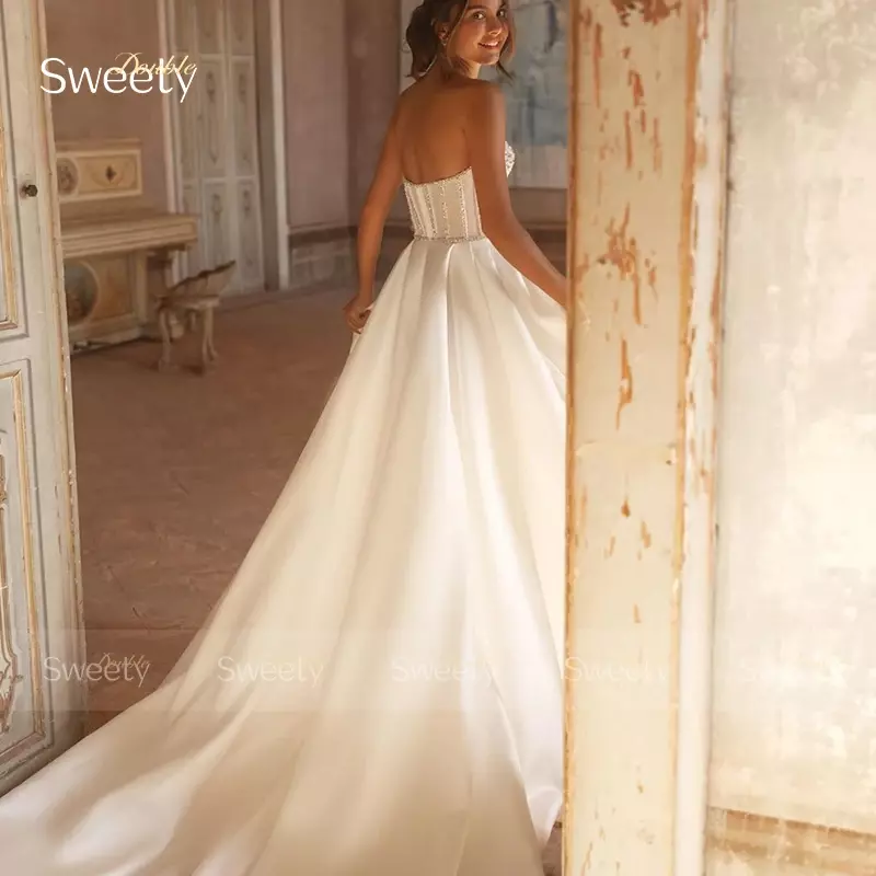 Luxurious Slit A Line Wedding Dress Satin With Fishbone Beading Ball Gown Strapless Sleeveless Bride Dress Zipper Robe De Mariee