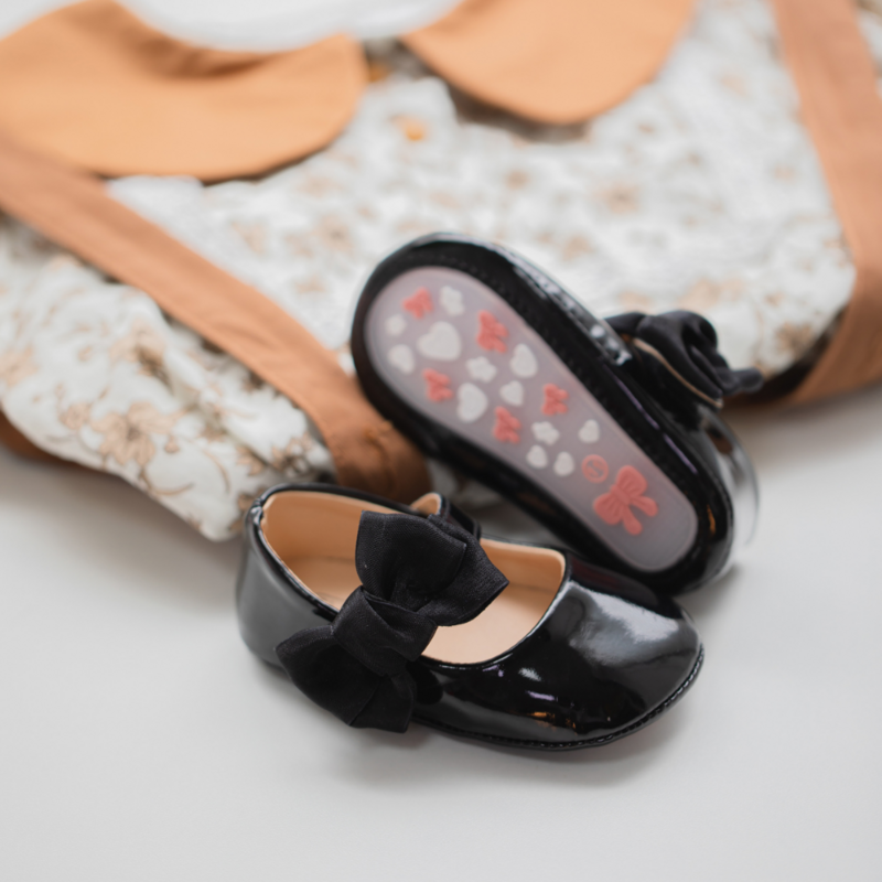 Zapatos de primavera y verano para niña recién nacida, suela de goma con lazo, antideslizantes, primeros pasos, baile de rendimiento