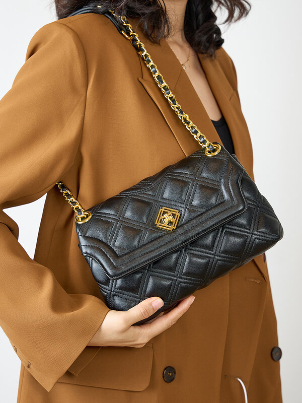Tas wanita, tas tangan lingge wangi kecil, gaya trendi 2024, tekstur modis dan serbaguna, tas bahu selempang rantai lingge