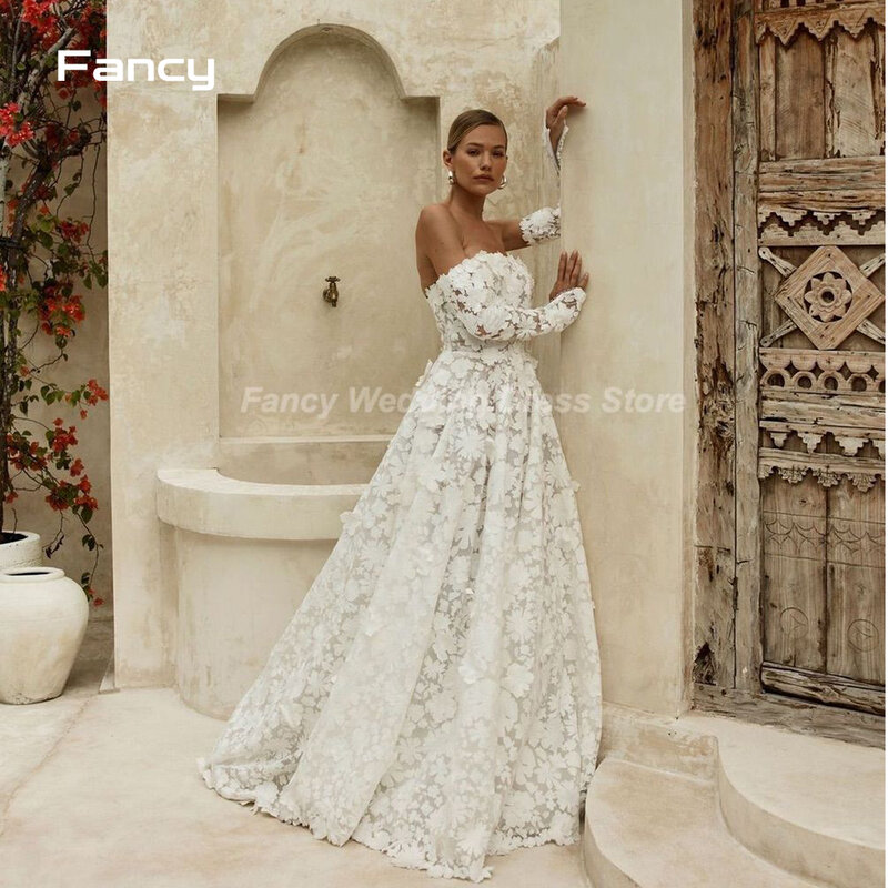Fancy Elegant Lace A Line Wedding Dress Saudi Arabia Strapless Sleeveless Bridal Gown Floor Length Bridal Dresses With Sleeve