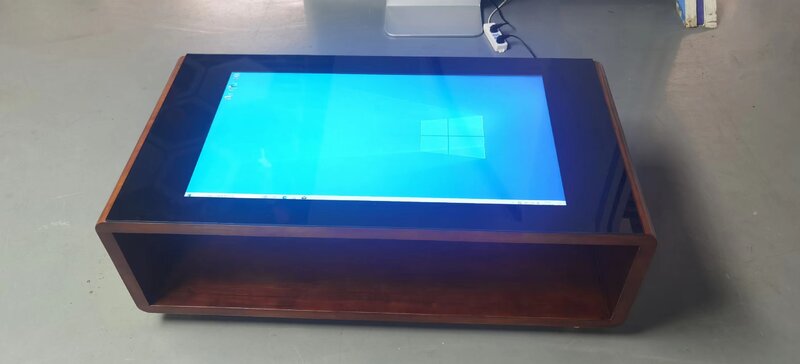 Tabela dos jogos de vídeo, caixa de madeira da mesa de centro de digitas 43 tela táctil interativa do lcd 49 polegadas wifi tudo em um pc