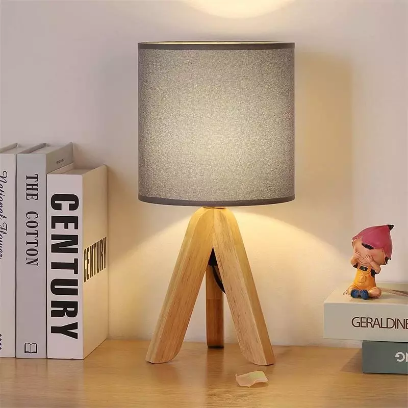 Nordic Wood Table Lamp Bedside Eye Protection Desk Lamp E27 Log Fabric Beige Lampshade LED Bedroom Study Room Decor Home Fixture