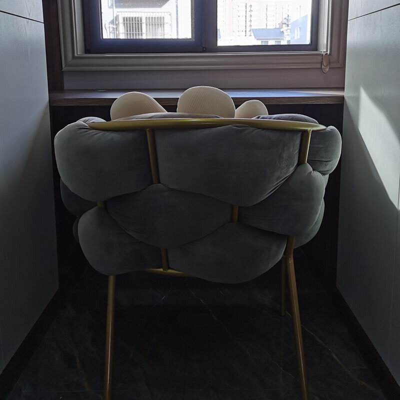 Nordic Home แต่งหน้าเก้าอี้สีชมพูกำมะหยี่โมเดิร์นเฟอร์นิเจอร์ห้องรับแขก Leisure เก้าอี้ห้องนอน Dresser นุ่มเก้าอี้