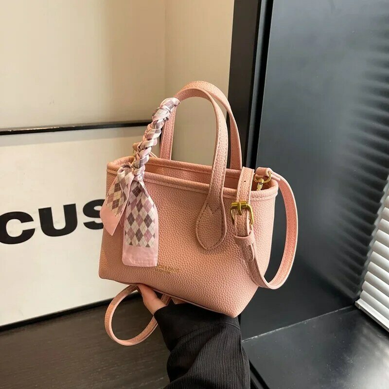 Simple Women's 2024 New Solid Color Fashion Portable One-Shoulder Women's Texture Crossbody All-Matching Bucket Bag