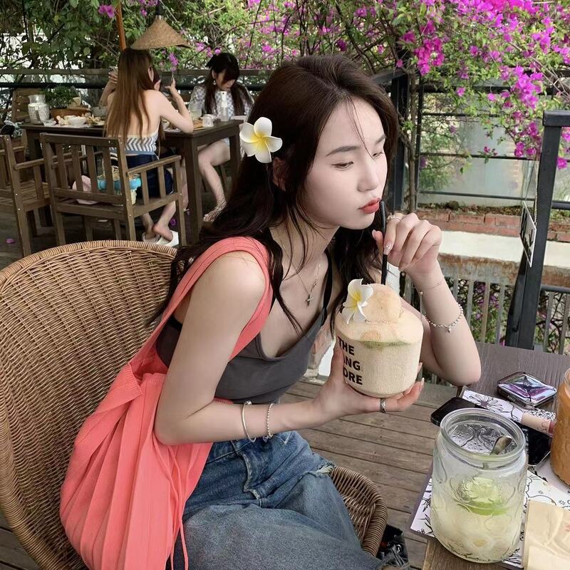 한국 니치 디자인 레인보우 백, 주름 및 접이식 니트 싱글 숄더백, 아코디언 스타일 대용량 핸드백
