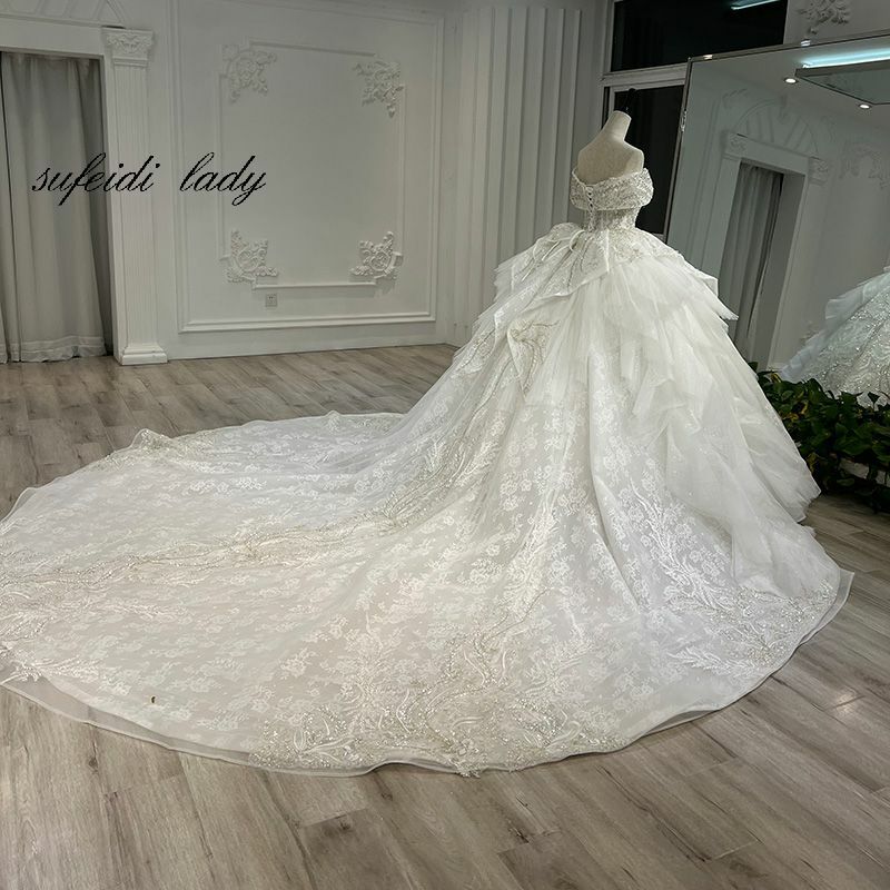 2022 Boat Neck Wedding Dresses Lace Appliques Crystal Beaded Formal Bridal Gown Custom Ball Gown Puffy Tulle