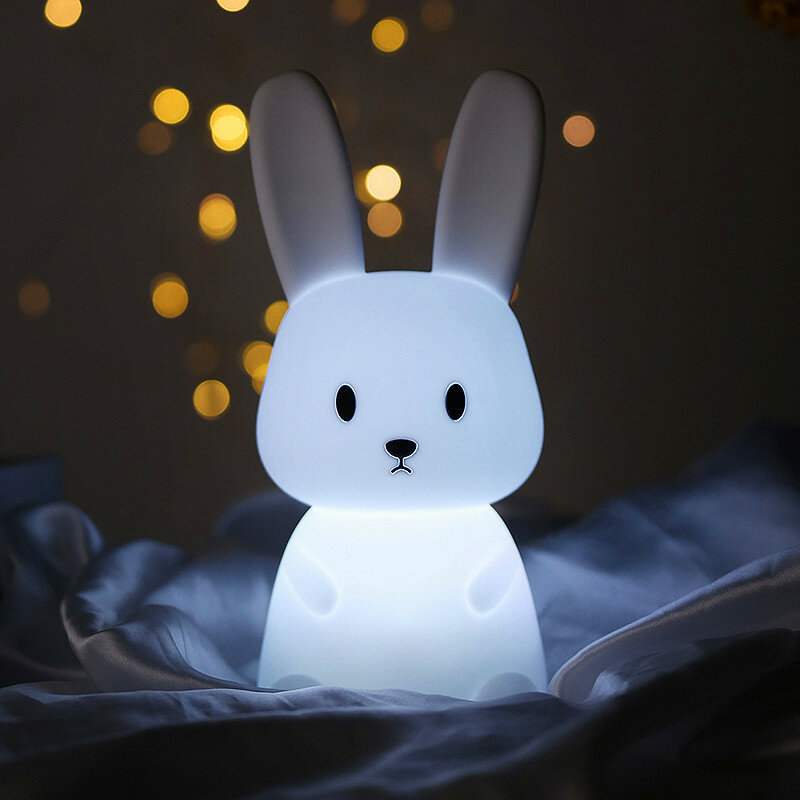 โคมไฟซิลิโคนเซ็นเซอร์กระต่าย LED สำหรับกลางคืนรูปกระต่ายน่ารักไฟตกแต่งห้องนอนของขวัญสำหรับเด็กโคมไฟตั้งโต๊ะสำหรับเด็กการตกแต่งบ้าน