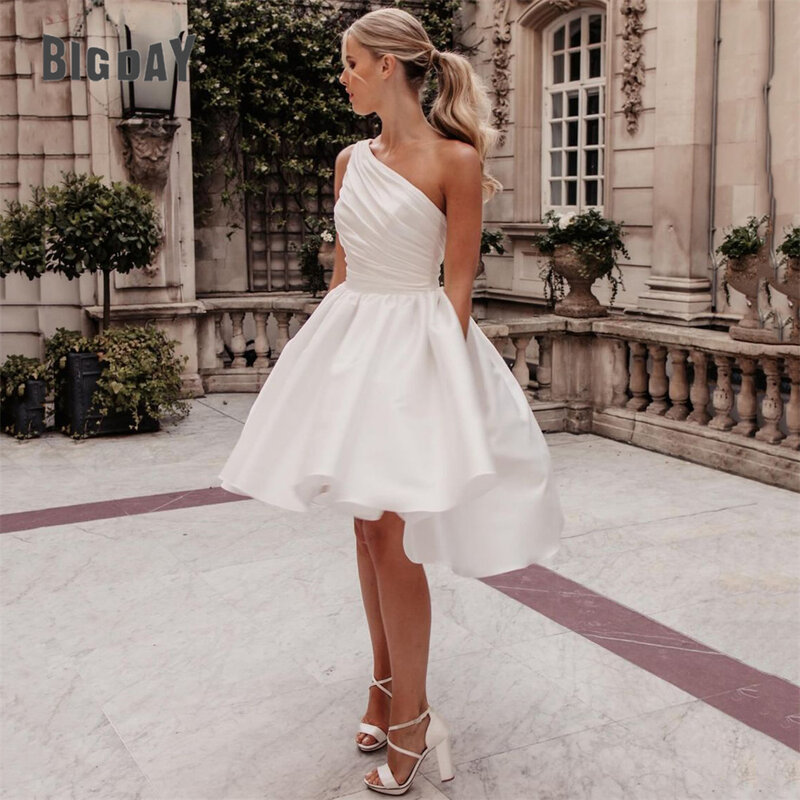 Elegant Short Wedding Dresses 2024 One Shoulder Open Back Pleat Satin Spaghetti Straps Bridal Gown Above Knee Vestidos De Noiva