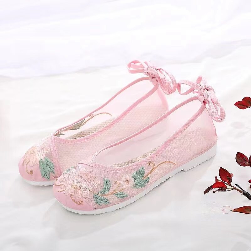 New Woman's Summer Mesh Embroidered Shoes Free Shipping Soft Sole Non Slip Breathable Flat Sole Lace Up Ethnic Style Cloth Shoes