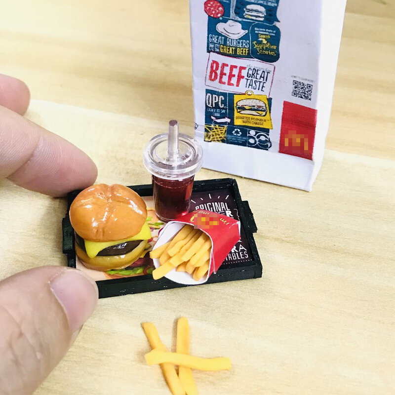 Nowy 1 zestaw 1/6 skala domek dla lalek miniaturowy Hamburger Mini smażone chipsy koks Fast Food dla Doll House akcesoria kuchenne zabawki