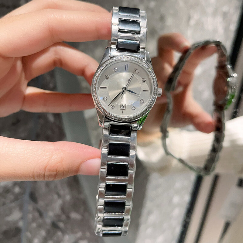 New elegant ladies' watch date Shi Ying movement watch white needle movement clock fine rigid bracelet Roman dial watch.
