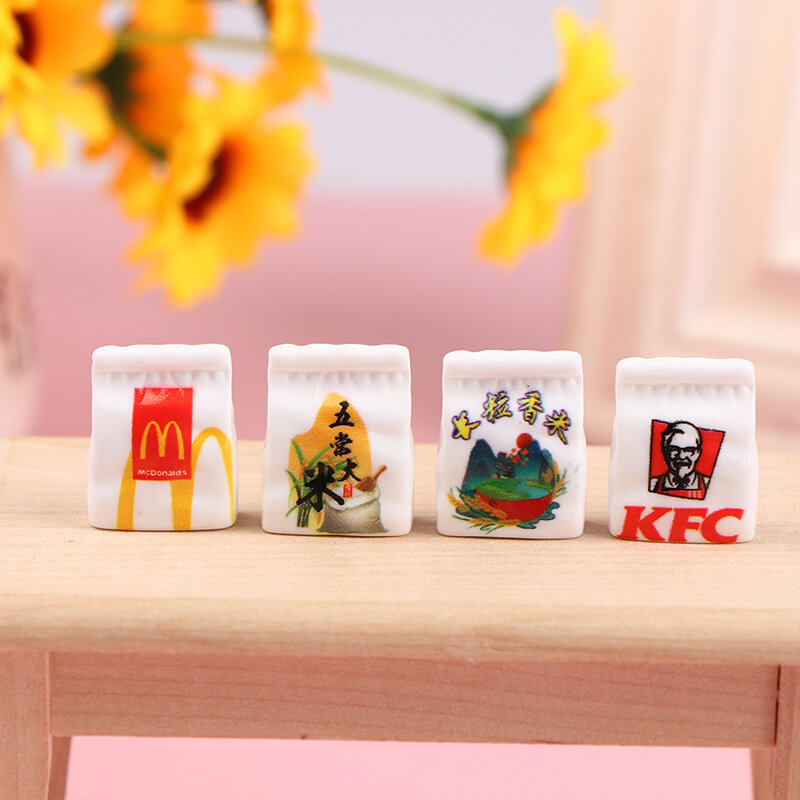 8PCS/10PCS Miniature กาแฟโยเกิร์ตข้าวไอศกรีมผลไม้แยมขวดเล็บ Pretend อาหารสำหรับตุ๊กตาเล่นอุปกรณ์เสริม
