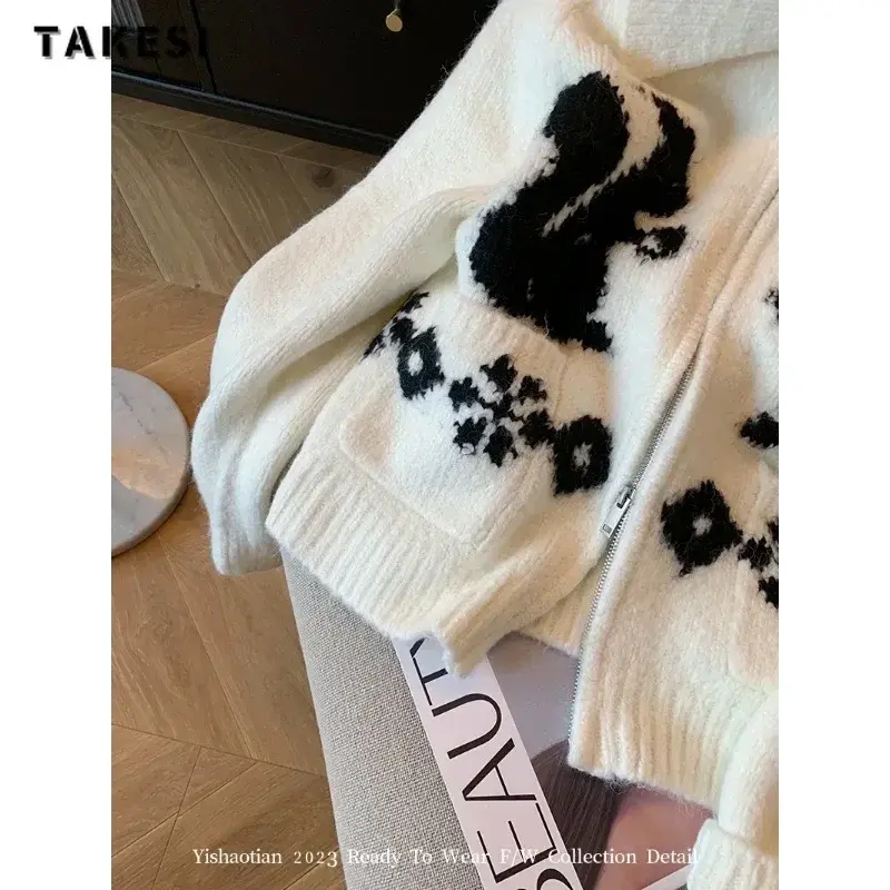 Kardigan lengan panjang rajut motif hewan Y2K wanita, Sweater kerah Turn Down model Korea kancing sebaris kasual musim semi 2024