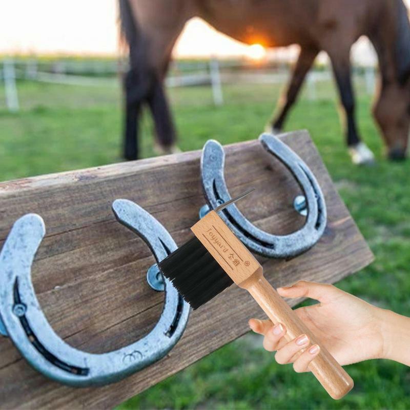 Pincel portátil para caballos y caballos, Hoofpick con tacto suave y mango de madera, Kit de aseo para caballos