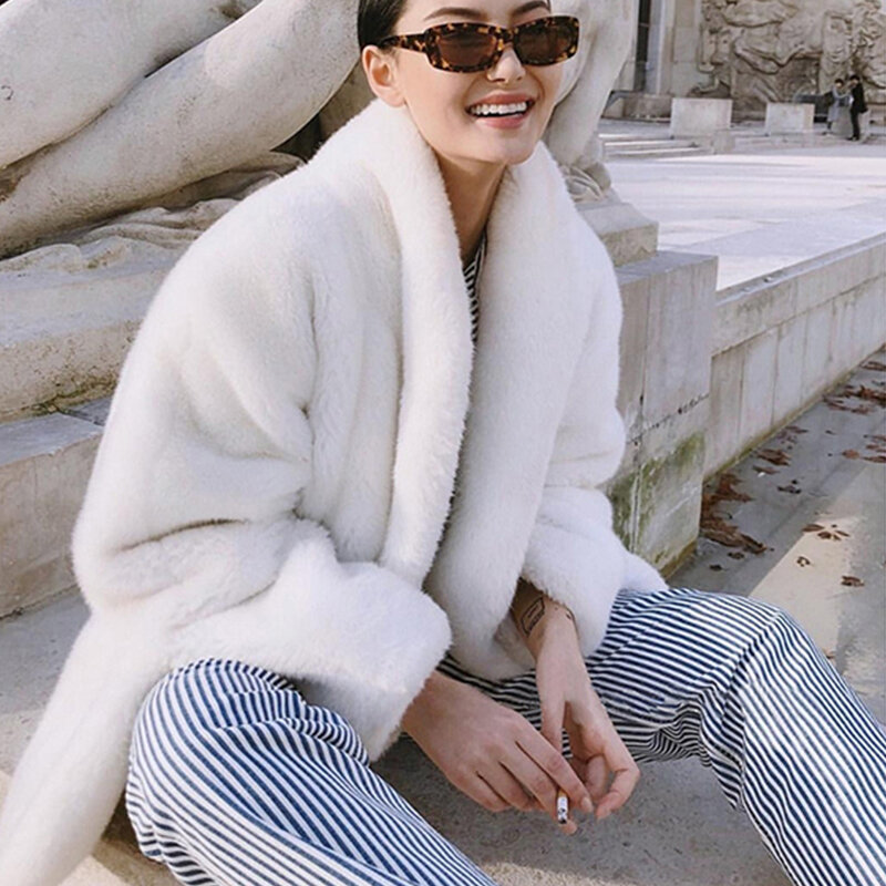 Inverno donna giacca bianca 2023 cappotti in pelle calda donna elegante Y2k giacche Casual Streetwear femminile spessa pelliccia sintetica cappotto peloso