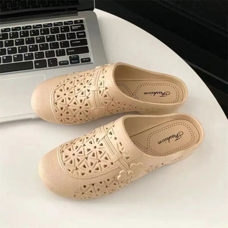 New Women's Summer Baotou Hollow Out Flat Sole Slipper Soft Sole Non Slip Breathable Mom's Slipper Free Shipping Outdoor Slipper